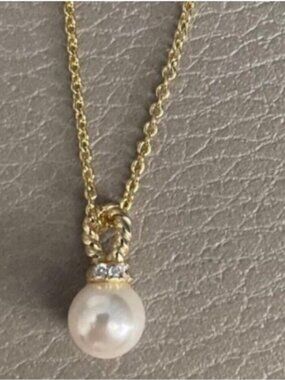David Yurman Gold Pearl Pendant Necklace - Classic Pearl Drop